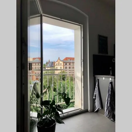 Liebevoll Sanierte, Grosszuegige Stadtwohnung, 70 Qm