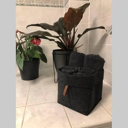 Apartment Liebevoll Sanierte, Grosszuegige Stadtwohnung, 70 Qm *