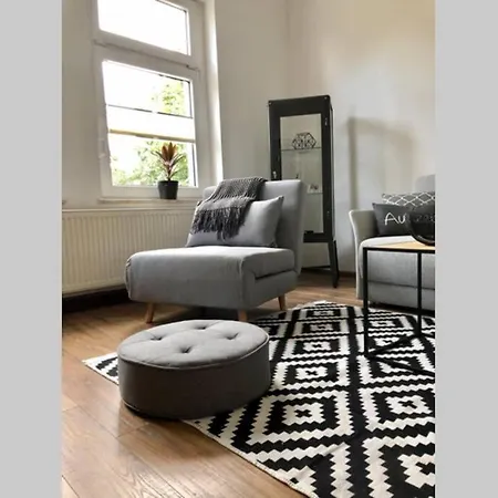 Liebevoll Sanierte, Grosszuegige Stadtwohnung, 70 Qm Apartmán