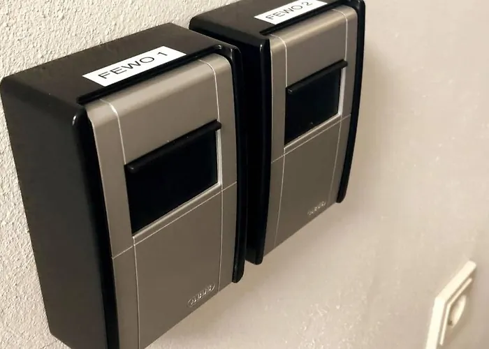 Liebevoll Sanierte, Grosszuegige Stadtwohnung, 70 Qm Апартаменты