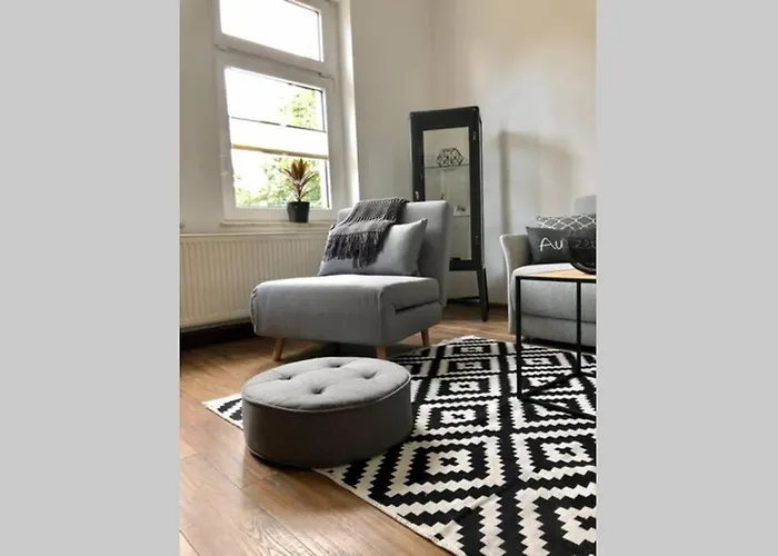 Liebevoll Sanierte, Grosszuegige Stadtwohnung, 70 Qm Apartmán